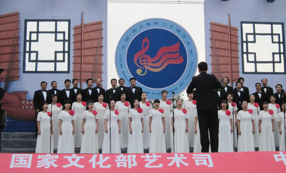 �ҹ�˾Ա���μӺϳ������